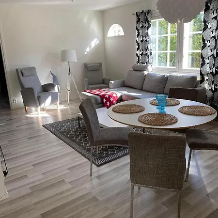 Paritalohuoneisto Laehellae Joulupukin Pajakylaeae Rovaniemi Exterior foto
